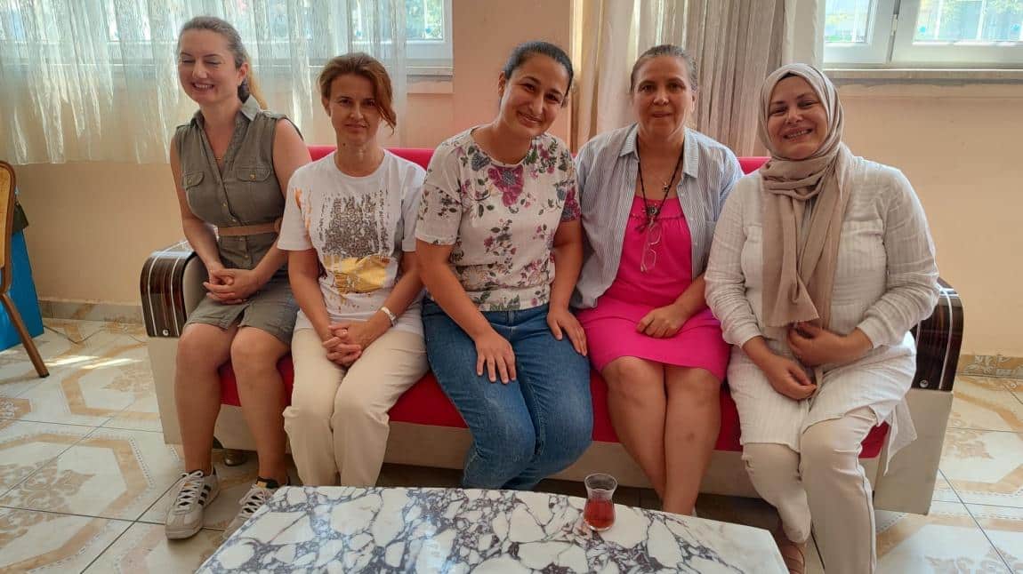 MEZUN ÖĞRENCİMİZİN ZİYARETİ